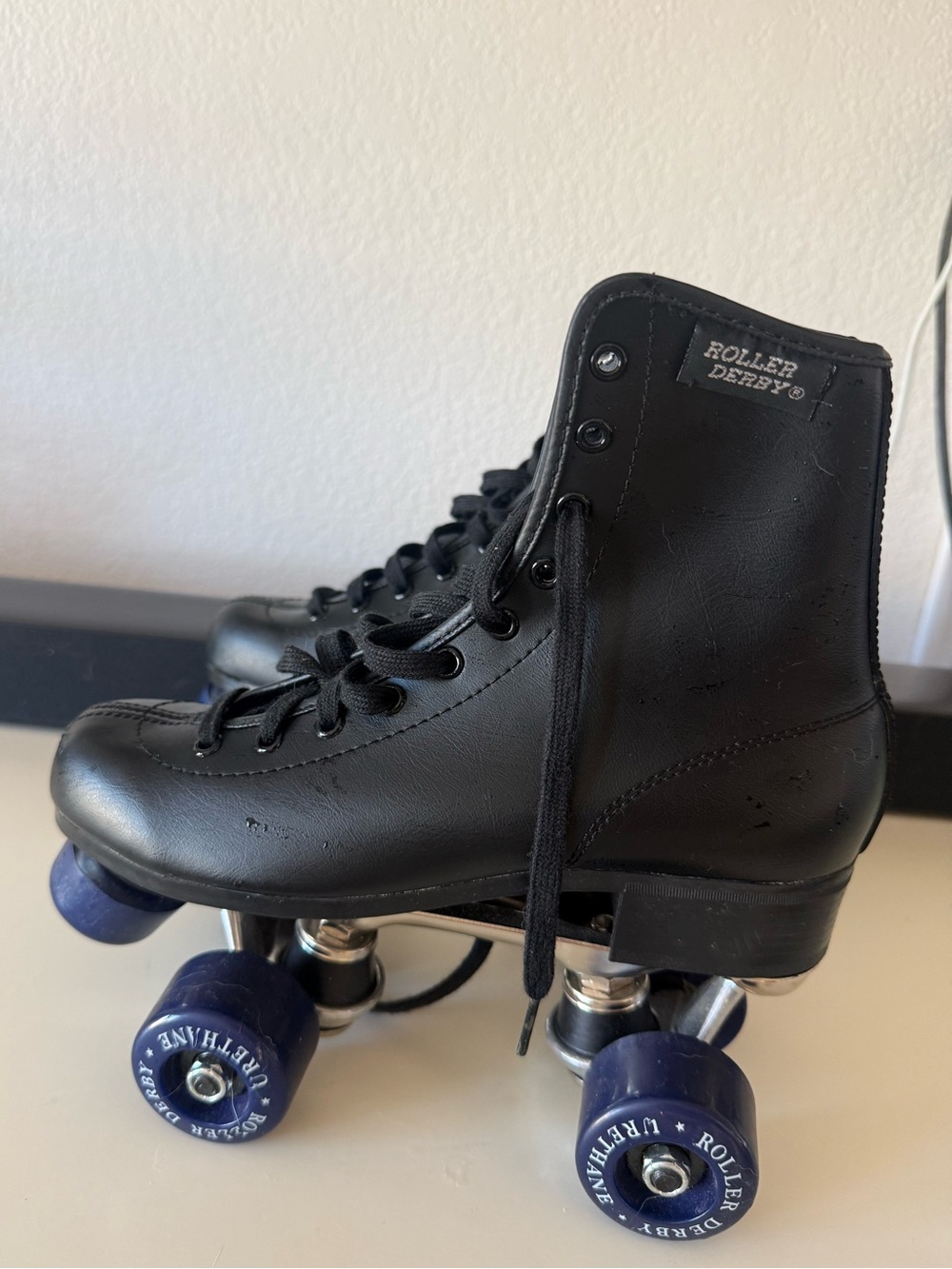 Roller Derby Urethane Black Quad Roller Skates Size 4 Like New